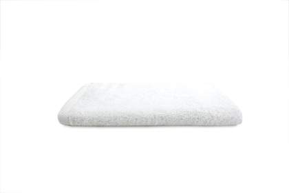 The T1-HOTEL30 Hotel Guest Towel White of 30 x 50 cm is perfect for drying your hands.<br />Enjoy the soft guest towel with a fabric thickness of 500 gr/m2.<br />Due to the thickness of the fabric, the guest towel absorbs moisture well.<br />The towel is made for frequent washing.<br />It shows hotel luxury through the lasting softness of 100% combed cotton.