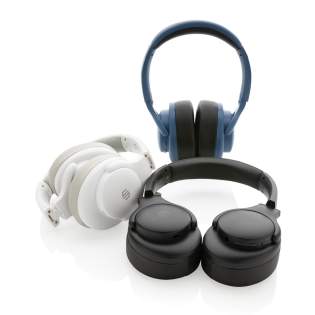 You feel it immediately you put them on, this is the perfect headphone to get carried away by your favourite music. The soft cushions fit perfectly on your ear, you can easily wear them all day. The twistable design makes them fit even better and the...