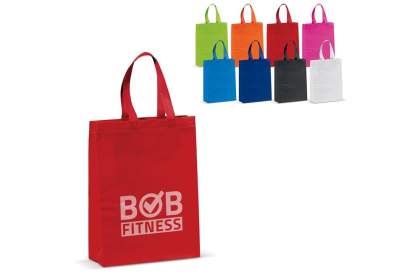 Non-woven tas in diverse kleuren. Mat gelamineerd. De hengsels zijn van non-woven materiaal. Ideaal voor boodschappen of een dagje strand. Zakelijk ook uitstekend in te zetten voor congressen.