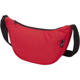 Trendy and water-repellent fanny pack made of recycled polyester. It features a decent sized main compartment with a zipped pocket inside to safely store everyday gadgets and valuable belongings. With its adjustable high quality shoulder straps, the Byron fanny pack is a perfect bag for everyday use. PVC free. 