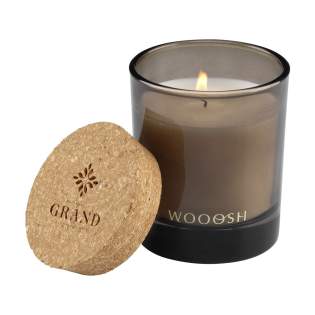 Decorative Wooosh scented candle poured into a beautifully polished glass jar supplied with a cork lid. This candle creates a pleasant scent and a peaceful atmosphere. The scented candle is made from wax, 5% of which is eco-friendly soy wax, and 5% fragrance oil. As soon as you light the candle you will experience a summery ambiance, the sun's warmth and the shade's freshness. The fruity scent of figs produced by this candle is sweet and slightly woody. This luxurious scented candle is ideal for any environment and has no less than 32 burning hours.  When you light the candle for the first time, let the top layer of wax melt completely. This ensures an even burn and the best possible fragrance experience. The perfect gift for any occasion. Each item is supplied in a luxurious Wooosh gift box.