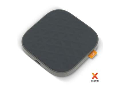 Mit dem Xtorm Wireless Charger können Sie Ihr Smartphone ganz einfach kabellos aufladen - mit einer Leistung von bis zu 15 W! Das Ladegerät hat ein einzigartiges Xtorm-Design, das an keinem Ort fehl am Platz wirkt. Perfekt für den Schreibtisch oder den Nachttisch.