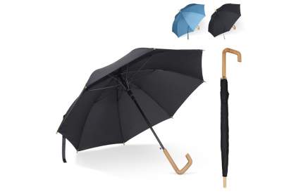 Parapluie bâton en R-PET avec une poignée en crochet en bois au design emblématique. Grâce au cadre en fibre de verre, le parapluie est résistant aux tempêtes. Les embouts sont en bambou et la tige est en métal pour un meilleur recyclage et le matéri...
