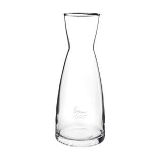 Carafe ornée en verre. Une bouteille de table pour servir de l'eau, des jus de fruits ou autes boissons. Avec une large ouverture pour ajouter des glaçons et faciliter le nettoyage. Capacité 1.000 ml.