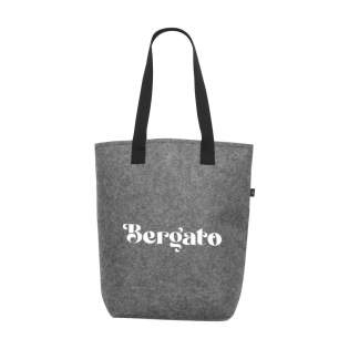 WoW! Robust shopping bag made from recycled RPET felt with long, woven cotton handles and an extra wide base. GRS-certified. Total recycled material: 80%. Capacity approx. 18 litres.