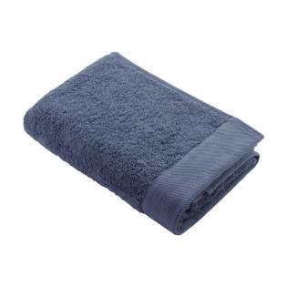 Stylish towel from the Walra brand. Made from 70% recycled cotton and 30% cotton (550 g/m²). This towel has a fine structure, an elegant border and a handy hanging loop. Wonderfully soft and absorbent. This product is Oeko-tex certified. The production process used to produce these bathroom textiles saves on water and reduces CO2 emissions and energy through the reuse of materials. This is confirmed by the independent REMO quality mark.