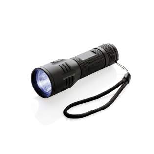 Lampe torche CREE 3 W en aluminium , robuste et super puissante, parfaite pour une performance durable. 100 lumens. Piles incluses pour une autonomie de 6 heures.<br /><br />Lightsource: Cree™ LED<br />LightsourceQty: 1