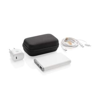 3-delige 20W snellaadset voor mobiele apparaten en andere kleine apparaten. Met EU-adapter met 20W USB C-poort, 5000 mAh powerbank en 120 cm gerecyclede TPE 60W snellaadkabel (USB C naar USB /Lightning). De kabel ondersteunt gegevensoverdracht en ook het opladen van grotere apparaten zoals laptops. Adapter, powerbank en kabel gemaakt van RCS-gecertificeerd gerecycled PC, ABS en gerecycled TPE. Verpakt in een draagtas gemaakt van RCS-gecertificeerd gerecycled PET. Totaal gerecyclede inhoud van de hele set: 59% op basis van het totale gewicht van het item. RCS-certificering zorgt voor een volledig gecertificeerde toeleveringsketen van de gerecyclede materialen. Verpakt in FSC®-verpakking. PVC-vrij. Ingang wandlader AC 100-240V 50/60Hz 0,6A; Uitgang wandlader USB-C:5,0V⎓3,0A,9,0V⎓2,22,12,0V⎓1,67A (20W Max). Uitgang powerbank 5V⎓2,4A -USB-C Ingang: 5V⎓2,4A<br /><br />PowerbankCapacity: 5000<br />PVC free: true