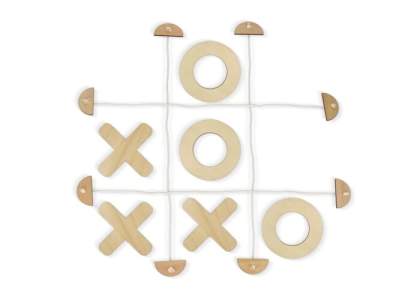 Play an exciting game of tic-tac-toe with the giant version of InSideOut, perfect for indoors and outdoors! This giant set with X's and O's of 18 cm provides hours of fun on a large playing field. Simply lay out the flexible field in an open space and start a real competition with friends and family. After playing, easily store the set in the included pouch, so you can take it with you anywhere. Ideal for parties, garden activities or cozy game nights!
