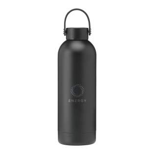 Double-walled water bottle/thermos bottle made from recycled stainless steel. Vacuum-insulated and leak proof. Finished with a matte, scratch-resistant powder coating. Suitable for keeping cold or hot drinks at temperature. RCS-certified. Total recycled material: 92%. Capacity 500 ml. Stainless steel can be recycled many times whilst retaining the quality of the material. By using recycled stainless steel, fewer new raw materials are needed. This means less energy consumption and less use of water. A responsible choice. Each item is supplied in an individual brown cardboard box.