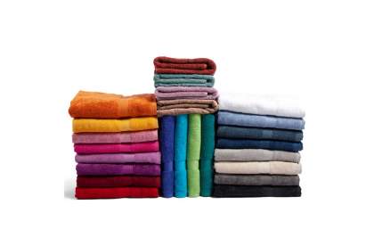Lord Nelson's fair trade towel set is made from 100% cotton. It is a 3-piece set of 550 grams towels. When you choose products with the Fairtrade label, you create opportunities for change. You help growers and employees to improve their working and ...