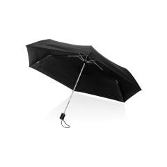 Parapluie  20,5" Swiss Peak Aware™ rPET Ultra-light full auto offre une protection durable contre les intempéries sous une forme ultralégère et pliable. Ce mini parapluie portable à 3 sections à ouverture/fermeture automatique est parfait pour tenir dans un sac à main. Armature en aluminium, baleines en fibre de verre et poignée en ABS. Avec le traceur AWARE™ qui valide l'utilisation authentique de matériaux recyclés. La toile du parapluie a permis d'économiser 3,2 litres d'eau, elle est composée de 5,4 bouteilles PET (500ml). 2 % des recettes de chaque produit Impact vendu seront reversés à Water.org.<br /><br />UmbrellaMechanism: Ouvrir/Fermer automatiquement