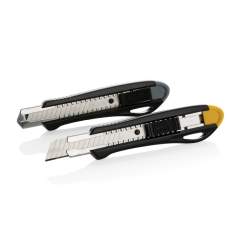 Refillable RCS certified recycled plastic snap-off knife made with RCS (Recycled Claim Standard) certified recycled ABS and stainless steel blade. Total recycled content: 36% based on total item weight. RCS certification ensures a completely certifie...