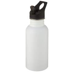 Rester hydraté à tout moment est possible avec cette gourde en acier inoxydable 18/8 durable et légère de 500 ml. C'est le compagnon idéal pour l'exercice, les excursions d'une journée ou au bureau. La bouteille Lexi à paroi simple a un effet de finition mate et offre beaucoup d'espace pour ajouter tout type de logo. Le couvercle avec paille et poignée de transport intégrées est également pratique pour boire et transporter la bouteille avec vous. L'ouverture de 44 mm est assez large pour des glaçons et facilite le remplissage, le versement et le nettoyage. Sans bisphénol A, testée et approuvée par la législation allemande sur la sécurité alimentaire (LFGB). Testée et approuvée pour la teneur en phtalates conformément à la réglementation REACH. Lavage à la main recommandé. Livrée dans un coffret cadeau en carton recyclé. 