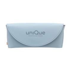 This designer sunglasses case is made from recycled leather waste (from Italian leather) and natural binders. A product of the MADE out of brand. The recycled leather is very sturdy, has an attractive matte appearance and also smells like leather. The coloured top layer is made of a very thin 100% water-based PU coating. Durable sunglasses case with magnetic closure. Protects your sunglasses when not in use. Handmade. Dutch design. Made in Holland.