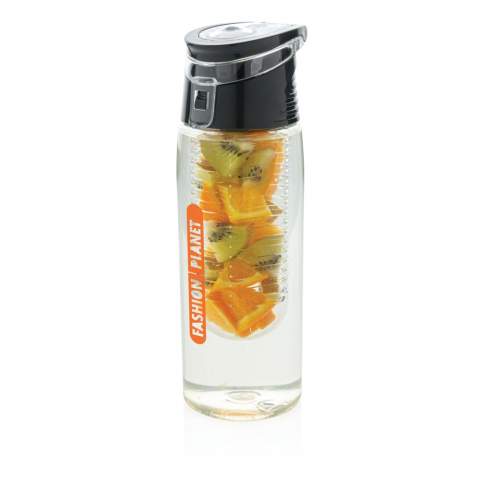 Trendy infuser bottle to flavour your water with your favourite fruit or herbs. The body is made out of tritan material so it is scratch proof and durable. The lid is made out of ABS and has a locking system so you can take your flavoured water wherever you go. Capacity 700 ml.