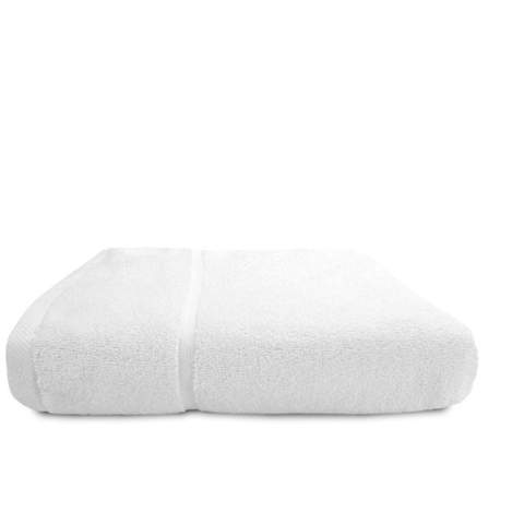 The T1-HOTEL50 Hotel Towel White hotel towel of 50 x 100 cm is ideal for drying your hands.<br />Enjoy the soft guest towel with a fabric thickness of 500 gr/m2.<br />Due to the thickness of the fabric, the guest towel absorbs moisture well.<br />The towel is made for frequent washing.<br />It shows hotel luxury through the lasting softness of 100% combed cotton.