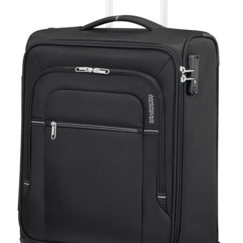 De Crosstrack serie van American Tourister bestaat uit lichtgewicht koffers die ondanks hun gewicht van perfecte kwaliteit zijn. De collectie is gemaakt van polyester dat zich kenmerkt als licht en erg sterk. In het ruime hoofdcompartiment, dat uitbreidbaar is middels een rits, is bagage gemakkelijk op te bergen en blijft de bagage op zijn plek dankzij twee inpakriemen. Je neemt de koffer gemakkelijk overal mee naar toe dankzij de vier soepele wielen, twee handvatten en de trekstang. Dankzij het geïntegreerde TSA-slot kun je zorgeloos reizen van en naar de VS.