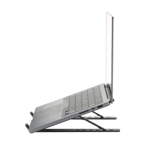 WoW! Verstelbare laptopstandaard van GRS-gecertificeerd gerecycled aluminium. De laptopstandaard is geschikt voor laptops en tablets (tot 15,6 inch). Verstelbaar in 6 verschillende hoogtes. Dit draagt bij aan een juiste en comfortabele werkhouding. De laptopstandaard is van hoge kwaliteit, licht in gewicht, antislip en stabiel. Het strakke, open design garandeert een goede ventilatie. Inklapbaar tot een compact pakket en daardoor gemakkelijk mee te nemen. Een musthave die bij elke werkplek past. Inclusief pouch van Terry textiel. GRS-gecertificeerd. Totaal gerecycled materiaal: 91%. Door het gebruik van gerecycled aluminium worden er minder nieuwe grondstoffen gebruikt tijdens de productie van dit product. Dit betekent minder energieverbruik en minder gebruik van water. Een verantwoorde keuze. Per stuk in kraft doos.