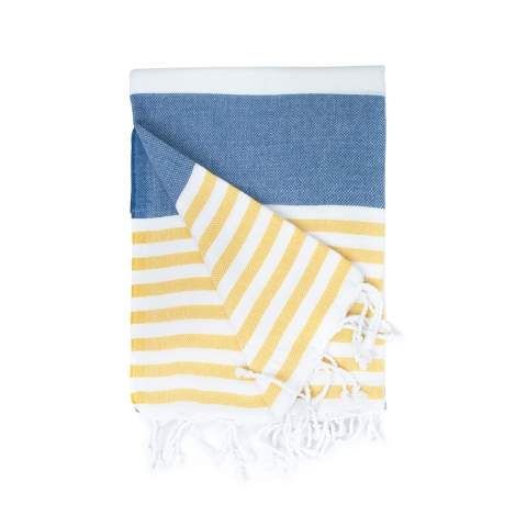 The T1-HAMMARINE Hammam Marine Navy Blue/Gold hammam towel of 100 x 180 cm is ideal for a beach visit or a wellness day.<br />Due to the thin fabric, there is always room to take the hammam towel with you.<br />The fringes at the top and bottom give a luxurious look.<br />Each navy hammam towel consists of 2 colors.<br />The hammam towels have a high absorption rate.