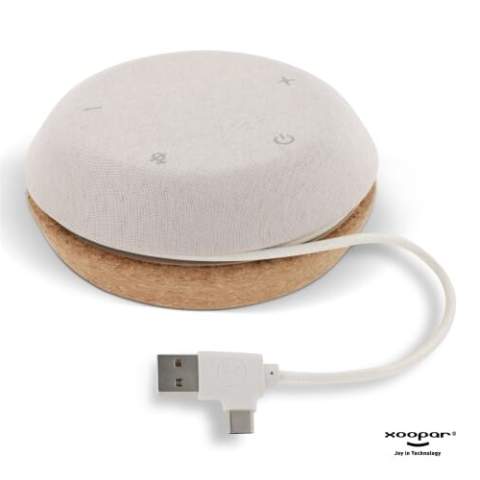 Compacte draagbare speaker. Start overal een conferentiegesprek. De Meetair is ook zeer geschikt voor luisteren naar muziek. De verborgen kabel heeft een ingangsadapter voor USB en USB-C. De speaker heeft twee microfoons, dus kan hij overal neergezet worden. Bovendien worden eventuele omgevingsgeluiden onderdrukt.