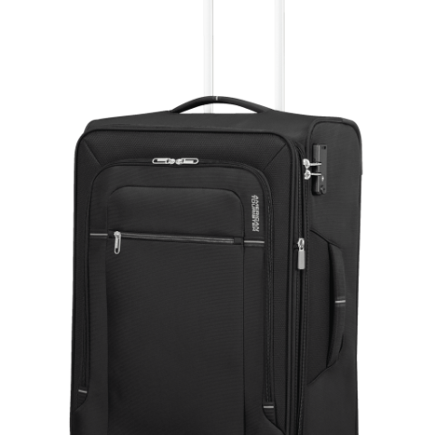 De Crosstrack serie van American Tourister bestaat uit lichtgewicht koffers die ondanks hun gewicht van perfecte kwaliteit zijn. De collectie is gemaakt van polyester dat zich kenmerkt als licht en erg sterk. In het ruime hoofdcompartiment, dat uitbreidbaar is middels een rits, is bagage gemakkelijk op te bergen en blijft de bagage op zijn plek dankzij twee inpakriemen. Je neemt de koffer gemakkelijk overal mee naar toe dankzij de vier soepele wielen, twee handvatten en de trekstang. Dankzij het geïntegreerde TSA-slot kun je zorgeloos reizen van en naar de VS.