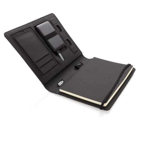 Met deze RPET notebook cover kunt u uw vergaderingen in stijl bijwonen. De voorkant heeft een draadloos oplaadstation voor uw smartphone. (Nieuwste generaties Android, iPhone 8 en hoger). Oudere telefoons en tablets kunnen worden opgeladen via de USB-poorten van de 5.000 mAh powerbank. Input: 5.0V / 2.1A. Uitgang 1: 5.0V / 2.1A. Uitgang 2: 5.0V / 2.1A. Draadloze uitgang: 5W. Geregistreerd ontwerp®<br /><br />NotebookFormat: A5<br />WirelessCharging: true<br />PowerbankCapacity: 5000<br />NumberOfPages: 128<br />PaperRulingLayout: Gelinieerde pagina's