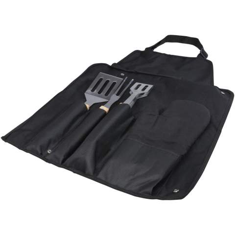 5-teiliges BBQ-Set mit Wender (36,5 x 7 cm), Gabel (36,5 x 2 cm), Zange (36,5 x 5 cm), Handschuh (25 x 16 cm) und einer Schürze mit Tasche (42 x 60 cm). Die Handgriffe sind aus Bambus, der nach nachhaltigen Standards bezogen und produziert wird.
