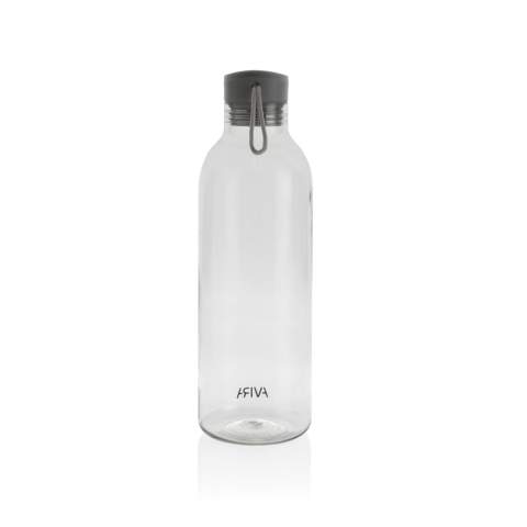 De Atik-fles is uitstekend als je waarde hecht aan een lichtgewicht en een minimalistisch ontwerp. Ideaal om onderweg te hydrateren. De body van de fles is gemaakt van 100% RCS-gecertificeerd RPET .RCS-certificering zorgt voor een volledig gecertificeerde toeleveringsketen van de gerecyclede materialen. Alleen met de hand afwassen. Dit product is alleen voor koude dranken. Totaal gerecycled materiaal: 86% op basis van het totale gewicht van het item. BPA-vrij. Capaciteit 1000ml. Inclusief FSC®-gecertificeerde kraftverpakking. Hergebruik de doos in een telefoonhouder, potloodhouder of bloempot!