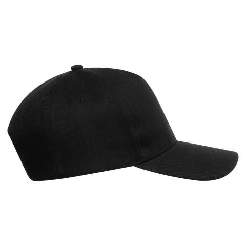 
This comfortable and functional 5-panel cap is specially designed to perfectly display your logo, brand or other creative designs. The front panel is free of seams and therefore ideal for embroidery or printing. The reinforcement behind the front panel ensures optimal fit and durability. You can trust that this cap will always fit comfortably, even during intensive activities. The adjustable plastic snap closure on the back of the cap ensures that you can easily adjust the size. This multifunctional cap is made of 100% unbrushed cotton and available in 4 colors. A cap that you can enjoy for a long time and are always assured of comfort and style.