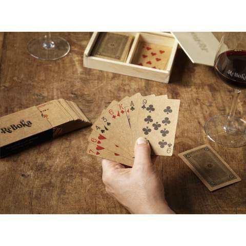 WoW! Two decks of playing cards made from high-quality recycled kraft paper (250 g/m²). This game consists of 52 playing cards and 2 jokers. Stored in a box made from recycled cardboard. The back of these cards all have the same standard image. These decks of cards are supplied in a pinewood storage box with a sliding lid.