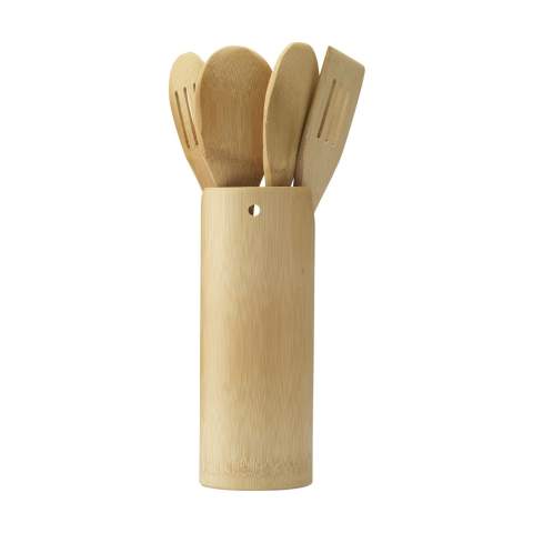 WoW! A 4-piece set of kitchen utensils in holder. The utensils are made of durable bamboo. The holder is made by hand from a bamboo stem and that makes each one unique. Bamboo has natural antibacterial properties and is very hygienic. In addition, wooden kitchen utensils do not damage your pots and pans. Bamboo is kind to the environment. It grows fast and with minimal resources. After 5 years the plant is mature and can be harvested. After the bamboo plant is harvested, between 4 and 7 new plants grow from the roots. So there is no need for replanting! Also, no herbicides or pesticides need to be used.