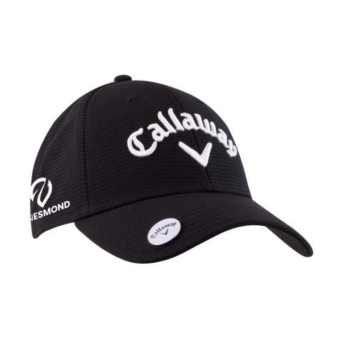 Medium profile cap van polyester met een velcro sluiting, voorzien van een magnetische ball marker op de klep. Logo Callaway op de voorzijde en logo Odyssey op de achterzijde geborduurd. Hoofdmaat 58 cm