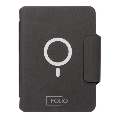 Carnet de notes A5 en PU A5 avec chargeur sans fil magnétique intégré de 10W et powerbank 8.000 mAh. Posez votre téléphone (iPhone 12 ou supérieur) sur le chargeur sans fil et il s'alignera parfaitement avec les aimants à l'intérieur. Le chargeur sans fil 10W est compatible pour la fonction recharge avec tous les appareils QI (Iphone 8 et plus et appareils Android) Entrée de Type C 9V/2A ; Sortie sans fil 9V/1.1A ; Sortie de Type C 9V/2A. Le carnet comprend 64 feuilles/128 pages de papier ligné 80 g/m². Poche pour téléphone et boucle pour stylo. 19 aimants résistants à la chaleur N52H de haute qualité intégrés. Modèle déposé®<br /><br />NotebookFormat: A5<br />WirelessCharging: true<br />PowerbankCapacity: 8000<br />NumberOfPages: 128<br />PaperRulingLayout: Pages lignées