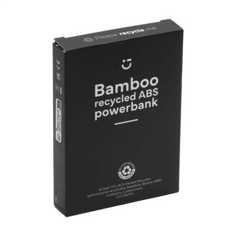 Powerbank avec le confort de la charge sans fil. Le coffret est fabriqué en ABS recyclé avec une couche supérieure en bambou. Ce chargeur est équipé d'une batterie Li-ion Polymère (10 000mAh), de 2 ports USB-A et d'une connexion USB-C. Entrée : Type-C-DC5V/2.0A. Sortie : Double USB-A-DC5V/2.1A. Sortie sans fil : 5 W. Compatible avec tous les appareils mobiles acceptant la charge sans fil QI. Avec des voyants lumineux et un bouton marche/arrêt. Comprend un câble de charge USB-C et un un mode d'emploi. Certifié RCS. Matière recyclée totale : 33%. Chaque article est fourni dans une boite individuelle en papier kraft marron.