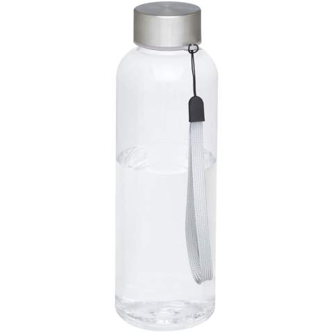 Die Bodhi 500 ml Wasserflasche besteht aus RPET und hat einen Deckel aus Edelstahl, was sie zu einer nachhaltigeren Option für Personen macht, die eine wiederverwendbare Wasserflasche suchen. Die Flasche ist mit einem Griff ausgestattet, der das Tragen erleichtert, was eine hervorragende Ergänzung des Designs darstellt. Die Flasche ist BPA-frei und nach dem deutschen Lebensmittel- und Bedarfsgegenständegesetz (LFGB) sowie nach REACH auf Phthalate geprüft und zugelassen.