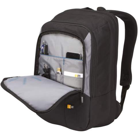 Sac à dos au design exclusif avec compartiment pour ordinateur dédié pour grands écrans jusqu'à 17". Vaste espace de rangement intérieur pour des livres, des fichiers et des dossiers. Le panneau d'organisation stocke vos appareils électroniques portables, stylos et plus encore. Speed ​​Pocket™ - Un endroit sûr à accès rapide pour mettre les objets de valeur (montres, clés, téléphone portable, etc.) avant de passer sécurité de l'aéroport. Poche externe à treillis.