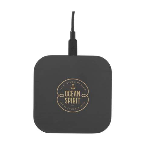 Praktische 15W oplader van hoogwaardig FSC 100% gecertificeerd bamboe, voor het draadloos opladen van mobiele telefoons. Compatibel met alle mobiele apparaten die QI draadloos laden ondersteunen (nieuwste generaties Android en iPhone). Input: 9V/2A. Draadloze output: 15W. Met indicatielampje. Inclusief PVC-vrije USB-A kabel (TPE) met USB-C connector en gebruiksaanwijzing. Per stuk in doosje.