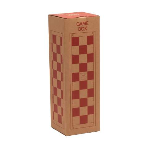 Rackpack Gamebox Checkers : un coffret cadeau à vin et un jeu de dames en un. Un coffret cadeau pour une bouteille de vin. La boîte s'ouvre complètement pour révéler un jeu de société complet. Comprend des pions de jeu de dames en bois dans une pochette en toile robuste. Le cadeau complet pour une soirée jeux réussie. Rackpack : un coffret vin en bois certifié FSC 100% avec une nouvelle seconde vie ! • convient pour une bouteille de vin • bois de pin, certifié • vin non inclus. Chaque article est fourni dans une boite individuelle en papier kraft marron.