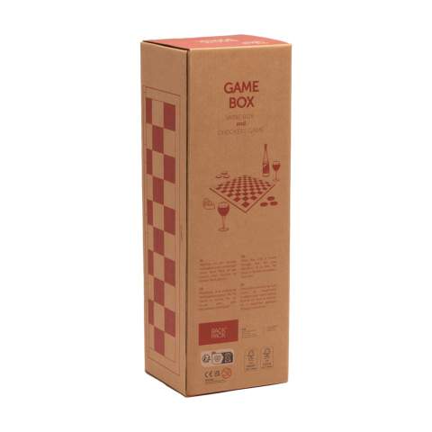 Rackpack Gamebox Checkers : un coffret cadeau à vin et un jeu de dames en un. Un coffret cadeau pour une bouteille de vin. La boîte s'ouvre complètement pour révéler un jeu de société complet. Comprend des pions de jeu de dames en bois dans une pochette en toile robuste. Le cadeau complet pour une soirée jeux réussie. Rackpack : un coffret vin en bois certifié FSC 100% avec une nouvelle seconde vie ! • convient pour une bouteille de vin • bois de pin, certifié • vin non inclus. Chaque article est fourni dans une boite individuelle en papier kraft marron.