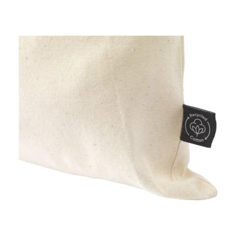 Gift pouch made from recycled cotton (150 g/m²). With drawstrings made from recycled polyester and recycled cotton. Original as gift packaging and suitable for storing items. GRS-certified. Total recycled material: 98%. Capacity approx. 4 litres.