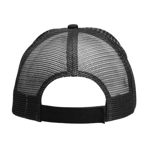 WoW! Casquette Trucker à 5 empiècements avec visière incurvée profilée en 60% coton recyclé brossé et 40% polyester recyclé. L'arrière de cette casquette est en mesh (polyester) pour une ventilation optimale. Fermeture velcro pour un ajustement facile.