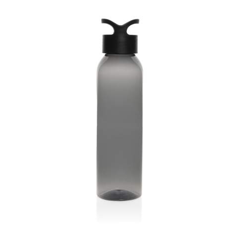 BPA-freie und wiederverwendbare Wasserflasche aus recyceltem Material, mit Trage-Schraubverschluss. Diese Wasserflasche ist perfekt für das Fitnessstudio. Der Körper der Flasche ist aus 100% RCS-zertifiziertem RPET hergestellt. Die RCS-Zertifizierung gewährleistet eine vollständig zertifizierte Lieferkette für die recycelten Materialien. Nur von Hand waschen. Dieses Produkt ist nur für kalte Getränke geeignet. Gesamter recycelter Inhalt: 99%, bezogen auf das Gesamtgewicht des Artikels. BPA-frei. Fassungsvermögen 650ml. Plastikfrei in Papier eingeschlagen.