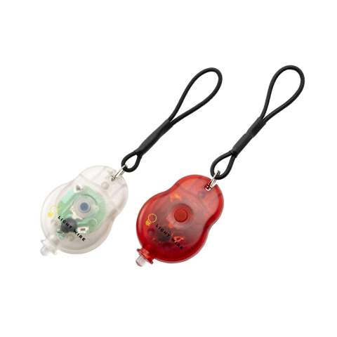 Set de mini lampes pour vélo comprenant des lampes LED blanches et rouges avec une attache élastique. Peuvent être réglées pour diffuser une lumière continue ou des flashs rapides. Inclus : piles et mode d'emploi. Par ensemble dans une boite solide avec fermeture magnétique.