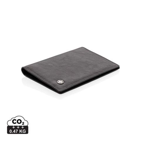 Travel the world in style. This premium PU leather passport holder keeps your passport, boarding pass, cards (4 slots, maximum 8 cards) and other content organised. Convenient size to fit in your pocket or bag. Of course your personal data is 100% secure with the anti-skimming protection.