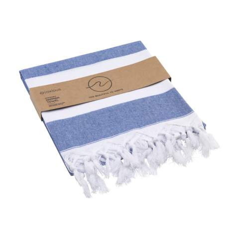 Een multifunctionele hamam handdoek van Oxious. Gemaakt van 50% Oekotex gecertificeerd katoen en 50% gerecycled industrieel textielafval (140 g/m²). Promo is een heerlijk zacht en stijlvol doek met een wit streeppatroon. Prachtig als shawl, kleed op de bank, luxe (hamam)doek of handdoek. Het doek is handgemaakt.  Deze mooie, zachte doeken worden gemaakt door lokale vrouwen in een klein dorpje in Turkije. Zij werken daar in een sociale context, met ruimte voor groei en ontwikkeling. De doeken zijn handgemaakt met liefde en zorg voor het milieu. Met een product uit de Oxious collectie kan het pure genieten beginnen. Optioneel: Per stuk in kraft envelop en/of met kraft sleeve.