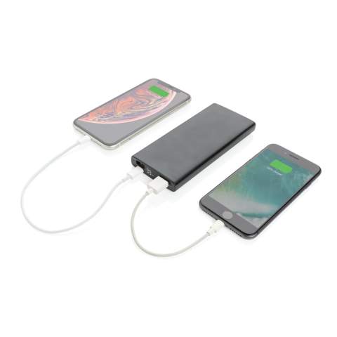 Laad al uw mobiele apparaten op met de hoogst mogelijke laadsnelheid. Deze aluminium 18W PD powerbank wordt geleverd met een supersnelle type C output en een QC 3.0 USB A output. Het item heeft een lithium-polymeerbatterij van 10.000 mAh om uw apparaat tot 5 keer op te laden. Met batterij-indicatielampjes om het resterende energieniveau te tonen. Micro USB-ingang 5V / 2A; Type-C-ingang 5V / 3A, 9V / 2A, 12V / 1.5A; USB-uitgang 5V / 2.1A; QC 3.0-uitgang 5V / 3A, 9V / 2A, 12V / 1.5A; Type-C-uitgang 5 V / 3 A, 9 V / 2 A, 12 V / 1,5 A 18 W max (PD 3.0); USB-A-uitgang: 5 V / 3 A, 9 V / 2 A, 12 V / 1,5 A 18 W max (PD 3.0) Inclusief PVC-vrij TPE materiaal micro oplaadkabel.<br /><br />PowerbankCapacity: 10000