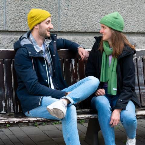 Deze grof gebreide Fisher hat is niet alleen stijlvol, maar ook lekker warm. Personaliseer dit toffe item van 100% katoen met een eigen borduring of label en creëer een uniek promotieartikel!