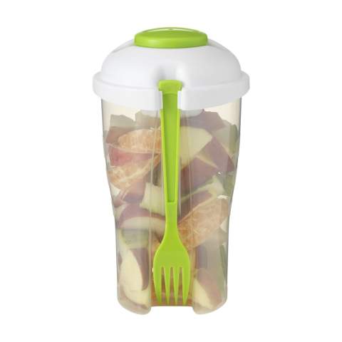 Shaker à salade en matière synthétique solide. Avec couvercle amovible, compartiment étanche pour vinaigrette et fourchette. S'utilise également pour les salades de fruits et de pâtes. Capacité 900 ml.