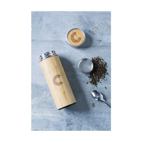 Double-walled, leak proof, vacuum-insulated stainless steel thermo bottle/thermo cup with bamboo finish. Includes a removable stainless steel tea strainer. Capacity 360 ml. Each item is supplied in an individual brown cardboard box.